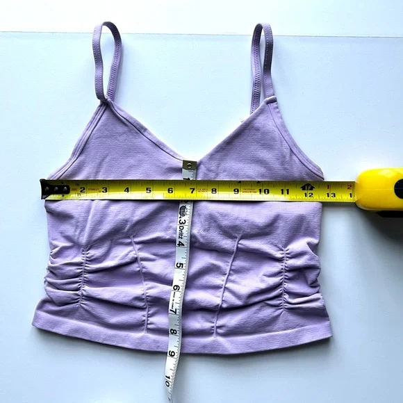 🌸NWOT Free People Movement Good Karma Ruched Crop Tank. Lavender. Size: M/L - Picture 5 of 7